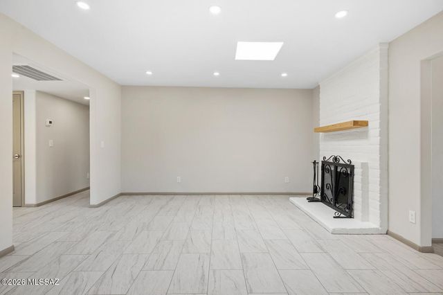 5925 N Calle Tiburon, Tucson, AZ 85704
