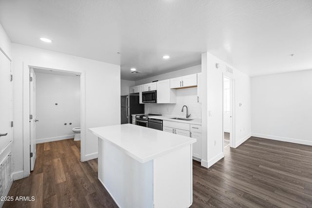 3065 N 67TH Avenue 229, Phoenix, AZ 85033