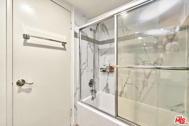 631 S Kenmore Avenue 106, Los Angeles, CA 90005