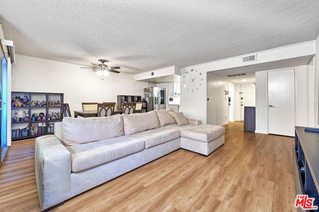 631 S Kenmore Avenue 106, Los Angeles, CA 90005