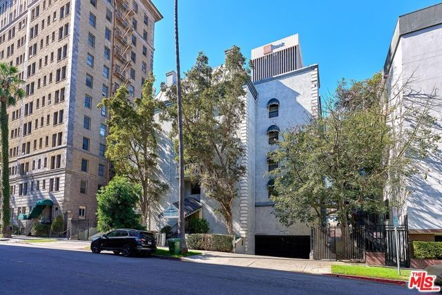 631 S Kenmore Avenue 106, Los Angeles, CA 90005