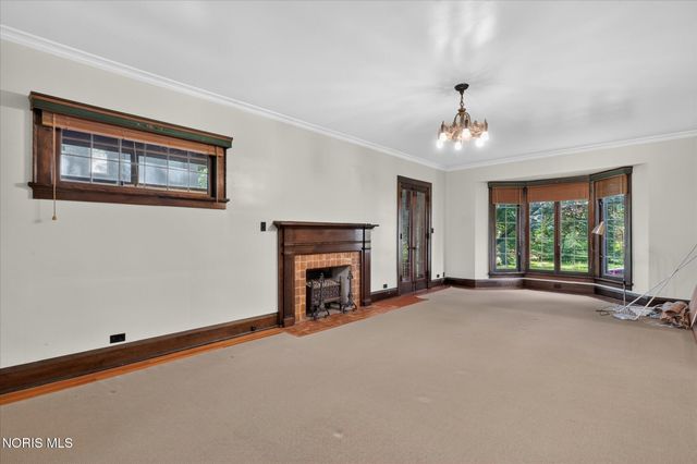 3412 Gallatin Road, Ottawa Hills, OH 43606