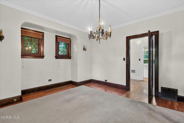 3412 Gallatin Road, Ottawa Hills, OH 43606