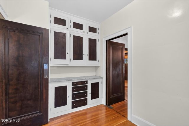 3412 Gallatin Road, Ottawa Hills, OH 43606