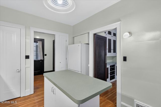 3412 Gallatin Road, Ottawa Hills, OH 43606