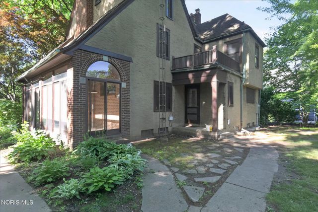 3412 Gallatin Road, Ottawa Hills, OH 43606