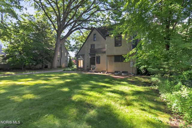 3412 Gallatin Road, Ottawa Hills, OH 43606
