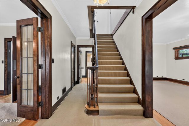 3412 Gallatin Road, Ottawa Hills, OH 43606