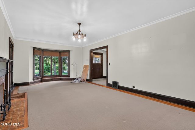 3412 Gallatin Road, Ottawa Hills, OH 43606