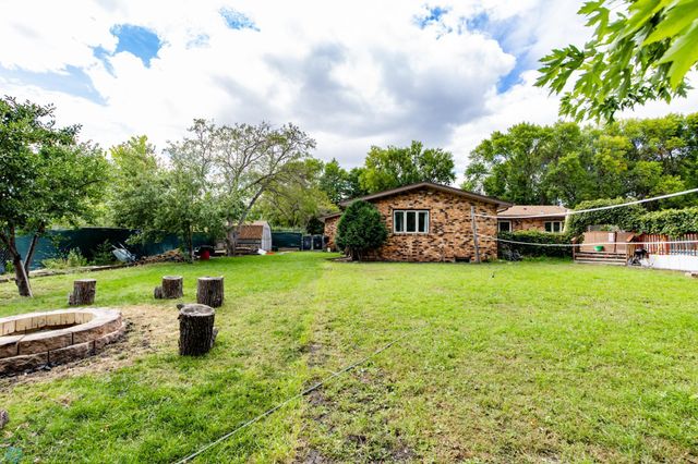 1201 Elm Street N, Fargo, ND 58102