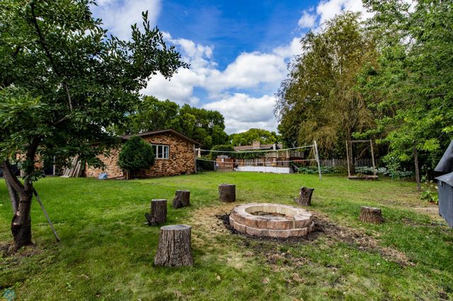 1201 Elm Street N, Fargo, ND 58102