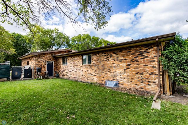 1201 Elm Street N, Fargo, ND 58102