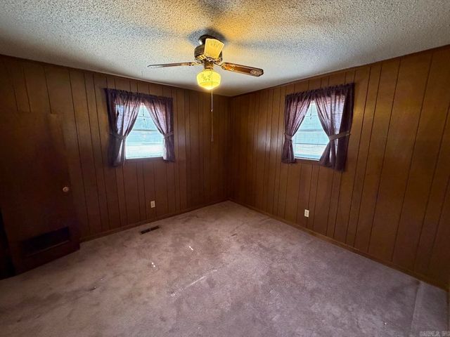 21911 N Springlake Road, Hensley, AR 72065