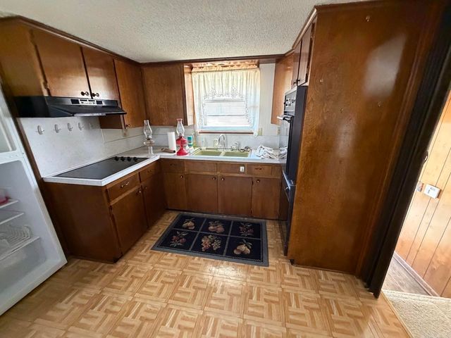 21911 N Springlake Road, Hensley, AR 72065