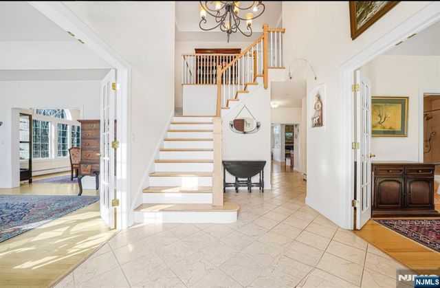 5 High Mountain Drive, Montville Township, NJ 07045