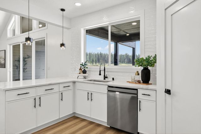 3942 L Gardenspot Rd, Loon Lake, WA 99148
