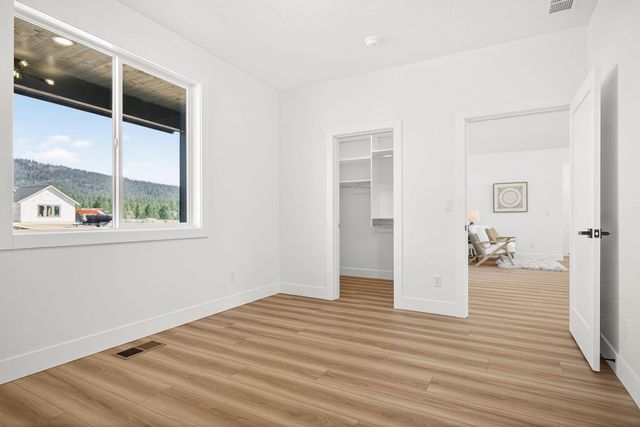 3942 L Gardenspot Rd, Loon Lake, WA 99148