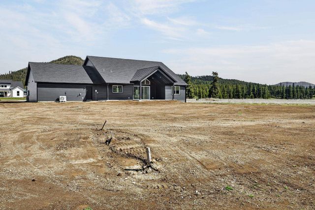 3942 L Gardenspot Rd, Loon Lake, WA 99148