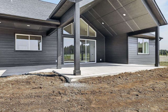 3942 L Gardenspot Rd, Loon Lake, WA 99148