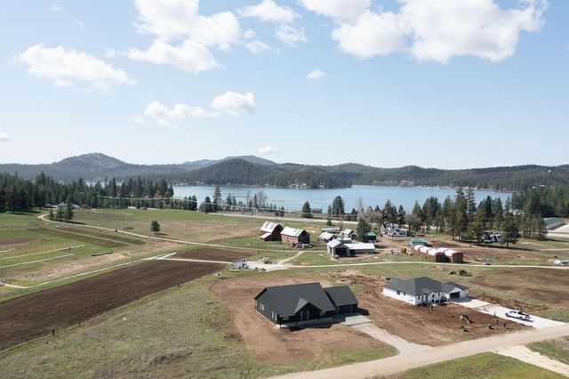 3942 L Gardenspot Rd, Loon Lake, WA 99148