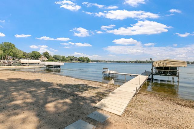 14307 Shady Beach Trail NE, Prior Lake, MN 55372