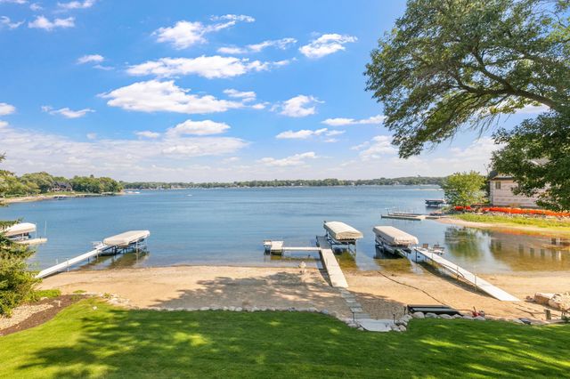 14307 Shady Beach Trail NE, Prior Lake, MN 55372