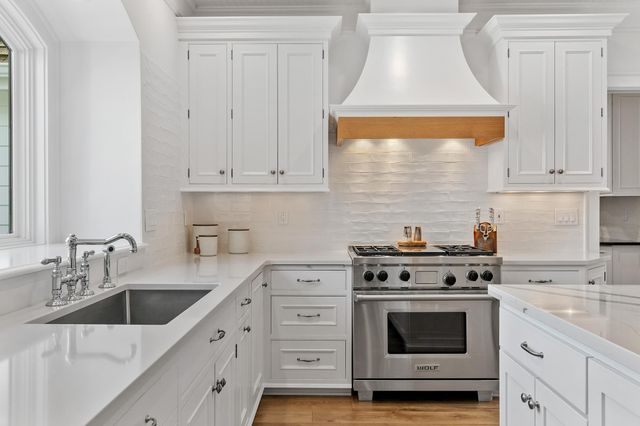 14307 Shady Beach Trail NE, Prior Lake, MN 55372