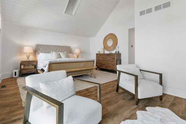 14307 Shady Beach Trail NE, Prior Lake, MN 55372