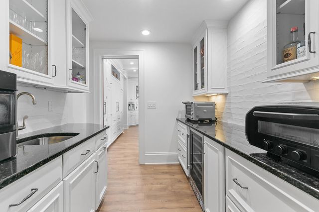 14307 Shady Beach Trail NE, Prior Lake, MN 55372