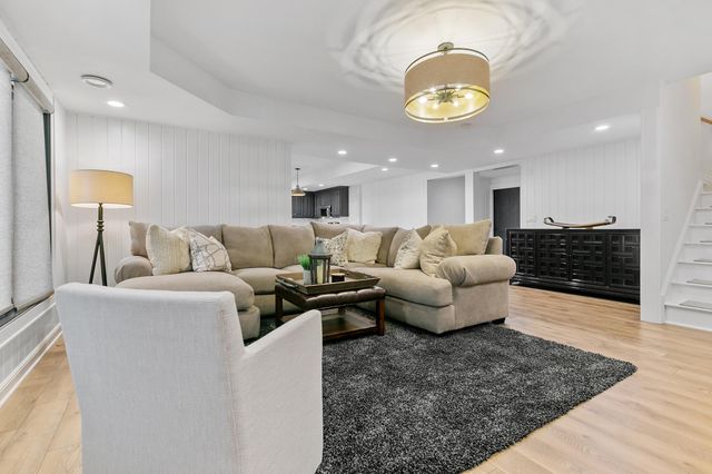 14307 Shady Beach Trail NE, Prior Lake, MN 55372