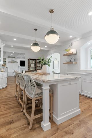 14307 Shady Beach Trail NE, Prior Lake, MN 55372