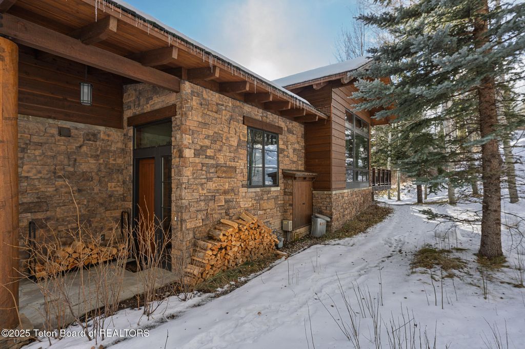 3084 GARNET Road, Teton Village, WY 83025 photo 2