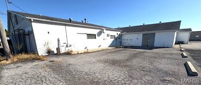 810 Deal, Highland, IL 62249