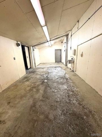 810 Deal, Highland, IL 62249