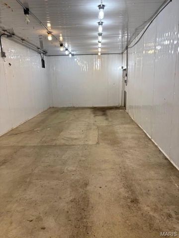 810 Deal, Highland, IL 62249