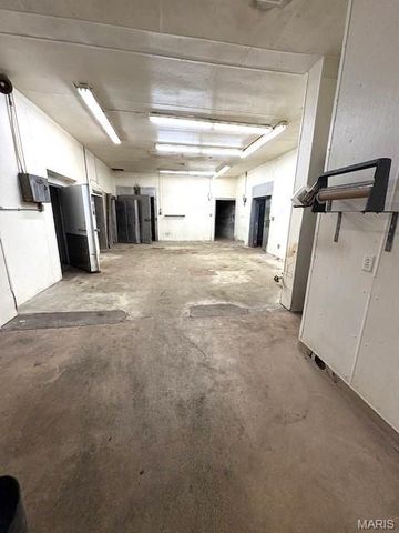 810 Deal, Highland, IL 62249