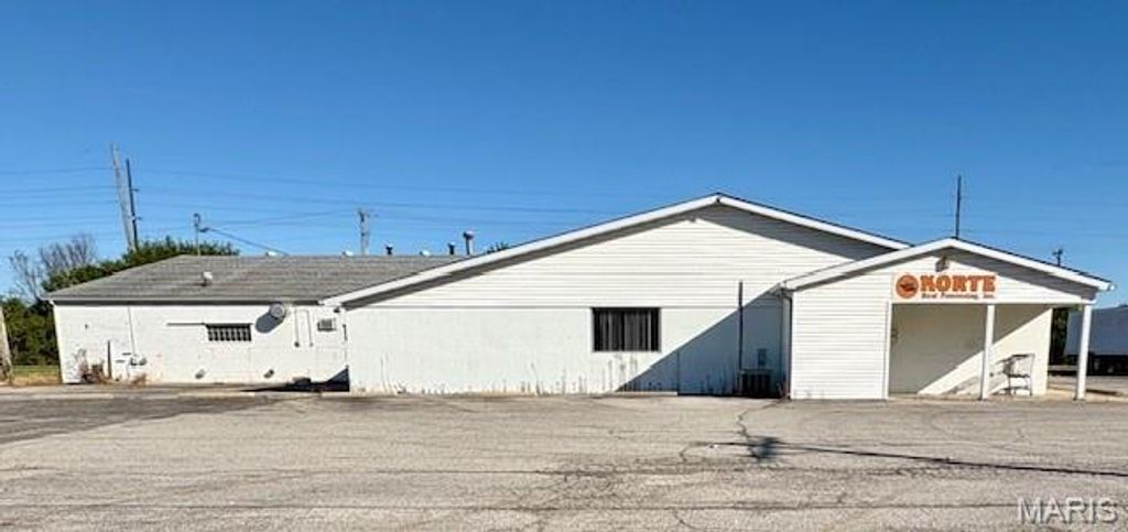 810 Deal, Highland, IL 62249