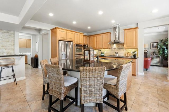 16 Lake Mendocino Drive, Rancho Mirage, CA 92270