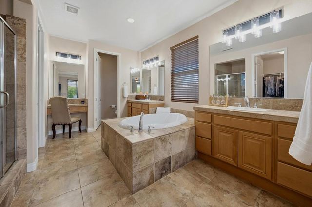 16 Lake Mendocino Drive, Rancho Mirage, CA 92270