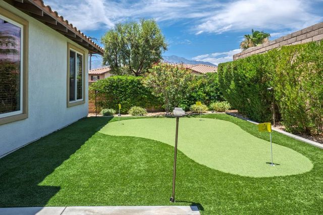 16 Lake Mendocino Drive, Rancho Mirage, CA 92270