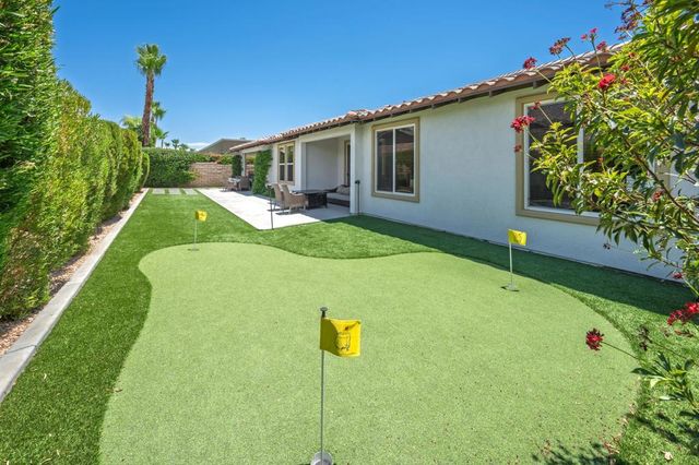16 Lake Mendocino Drive, Rancho Mirage, CA 92270