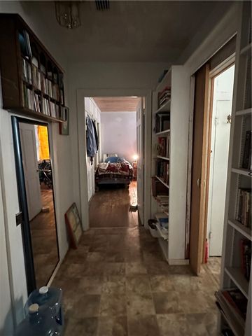 322 S 7th St, Skidmore, TX 78389