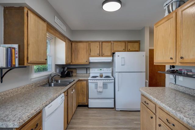 1787 Oakview Drive, Stoughton, WI 53589