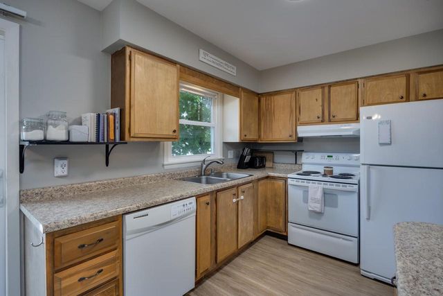1787 Oakview Drive, Stoughton, WI 53589