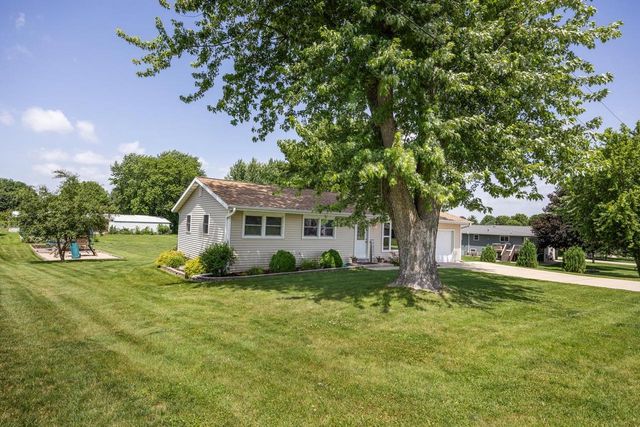1787 Oakview Drive, Stoughton, WI 53589