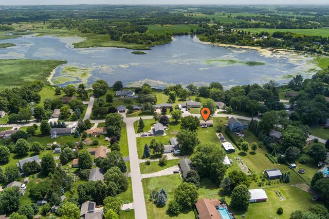 1787 Oakview Drive, Stoughton, WI 53589