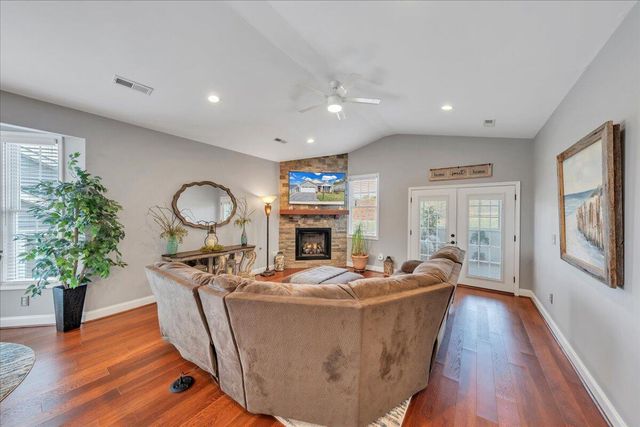 1152 Cardiff CT, Roanoke, VA 24019