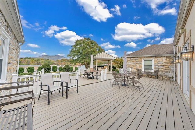 1152 Cardiff CT, Roanoke, VA 24019