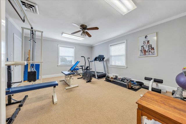 1152 Cardiff CT, Roanoke, VA 24019