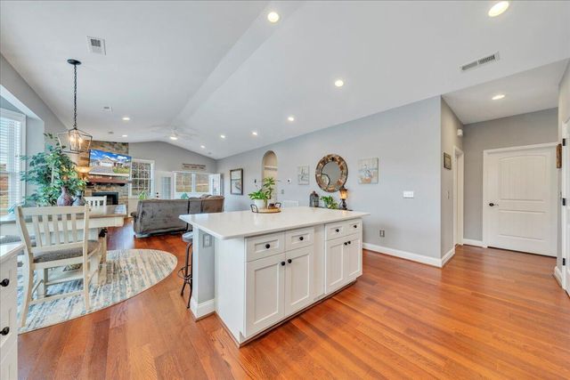 1152 Cardiff CT, Roanoke, VA 24019